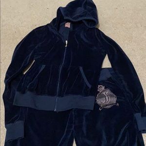 Blue velour juicy sweatsuit outfit